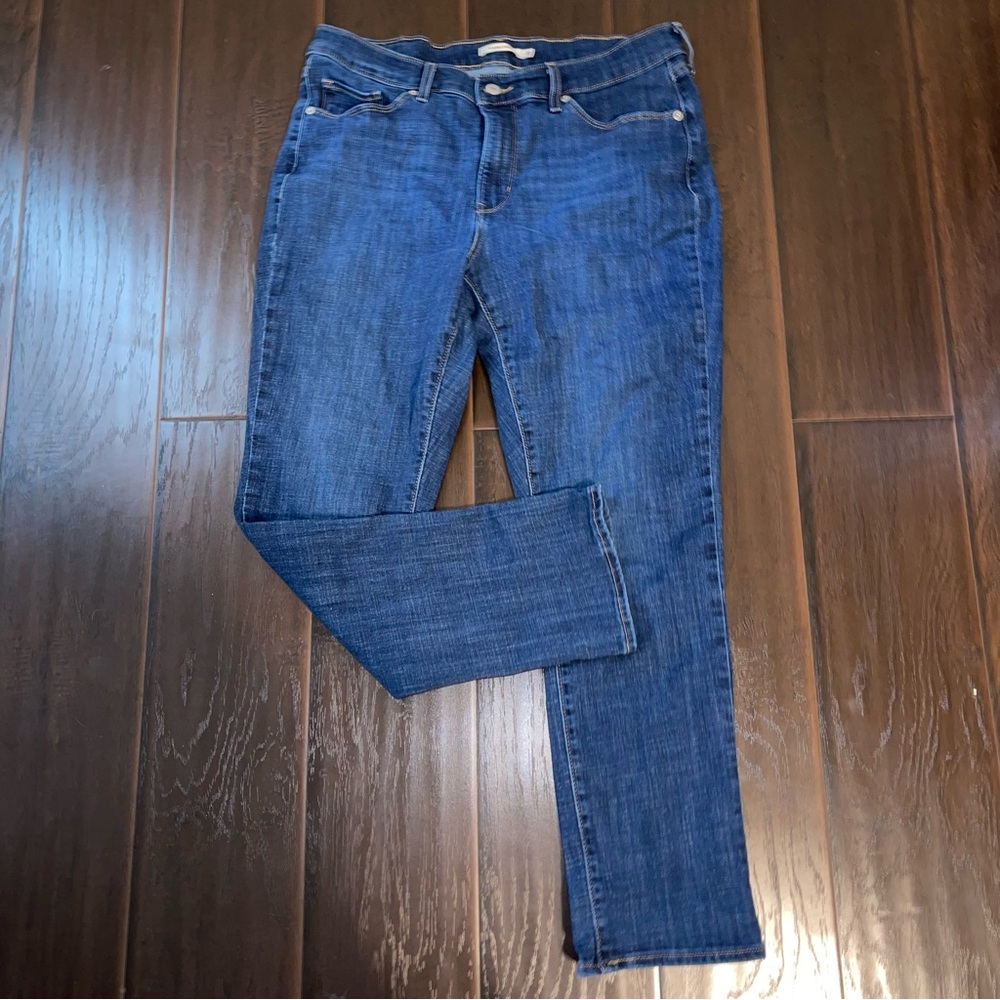 Levi’s Dark Wash Straight Leg Jeans Size 14